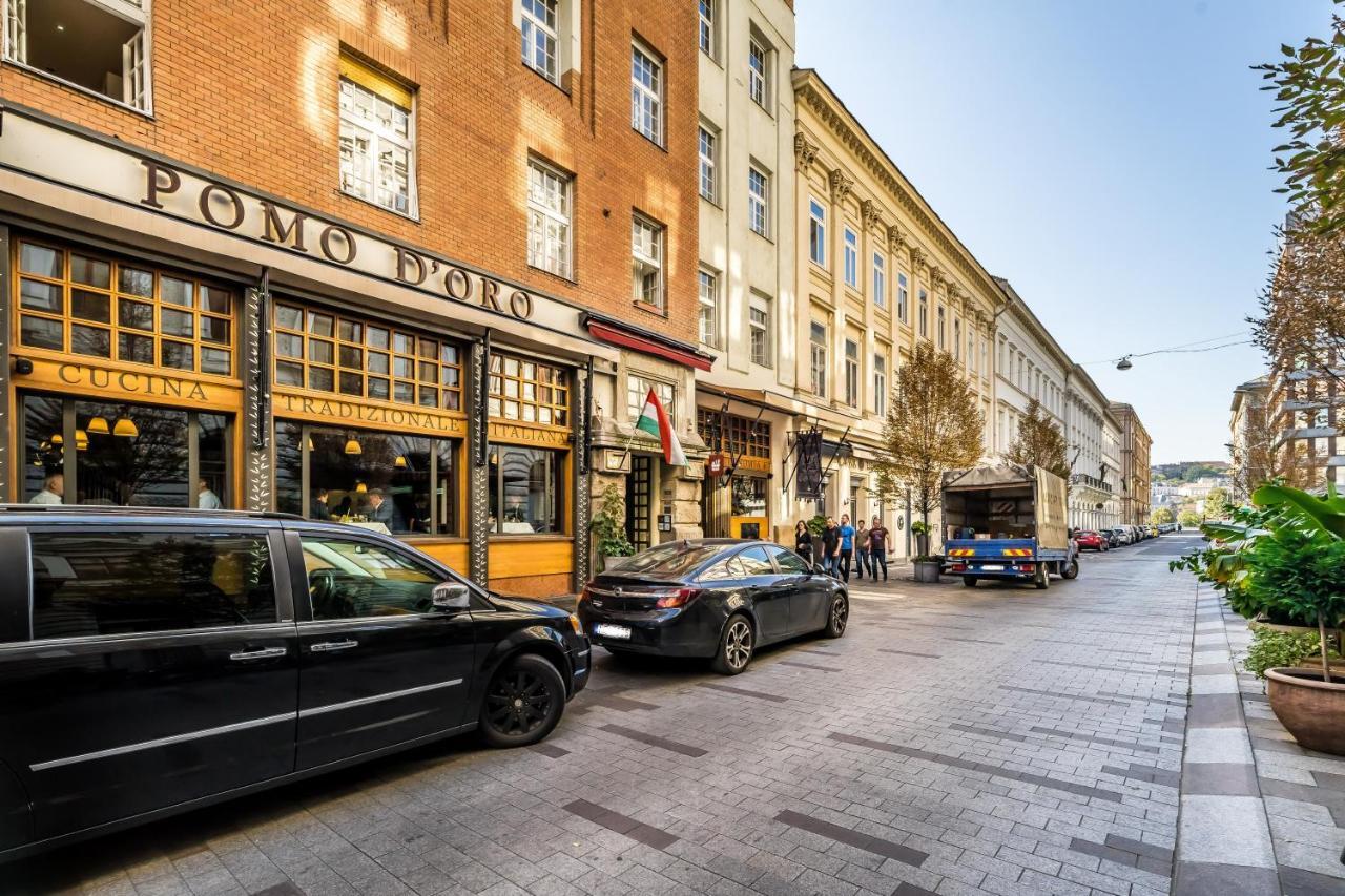 Urban Stable Luxury Apartments Budapest Exterior photo